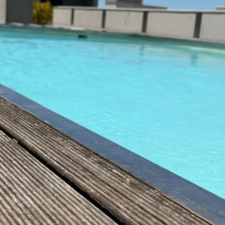 En Con Piscina, Garaje Y Cargador Coche